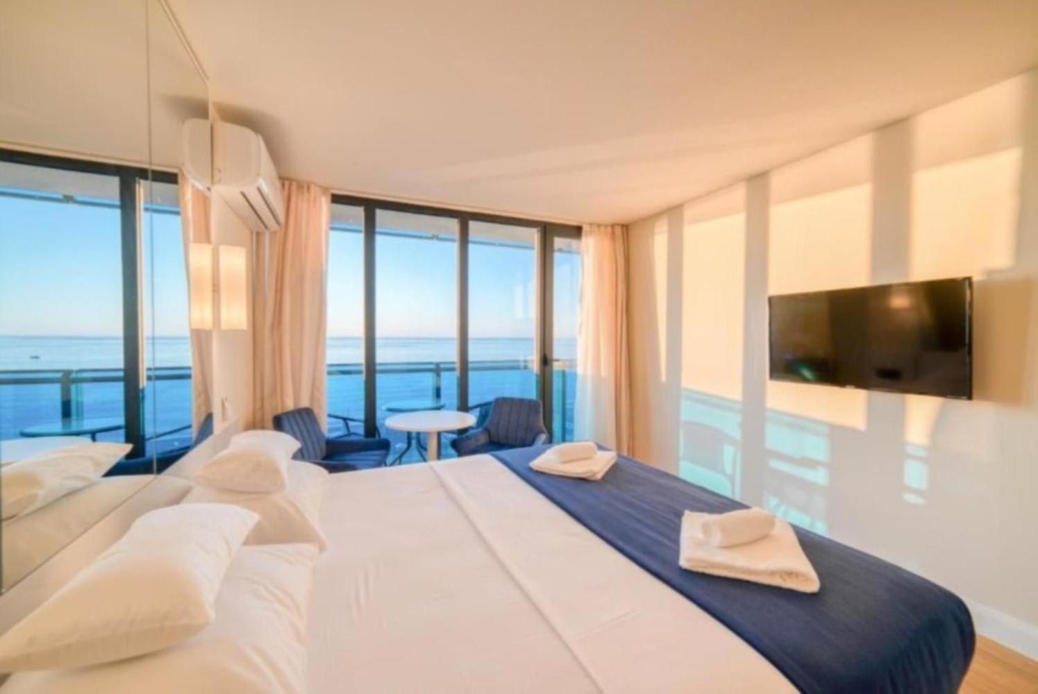 Panorama Black Sea View & Aparthotel Batoemi Buitenkant foto